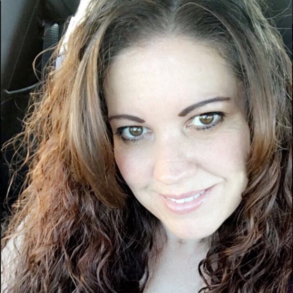 Meet your Posher, Candice